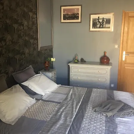 Les Olivades Bed & Breakfast Magalas Exterior photo