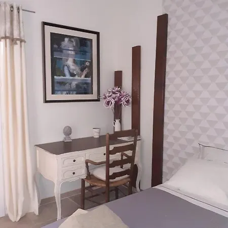 Les Olivades Bed & Breakfast Magalas Exterior photo